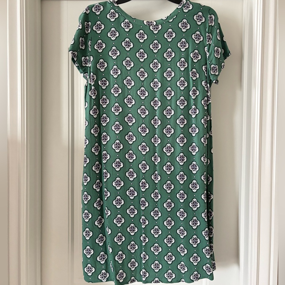 LOFT Outlet Green Floral Pattern Shift Dress